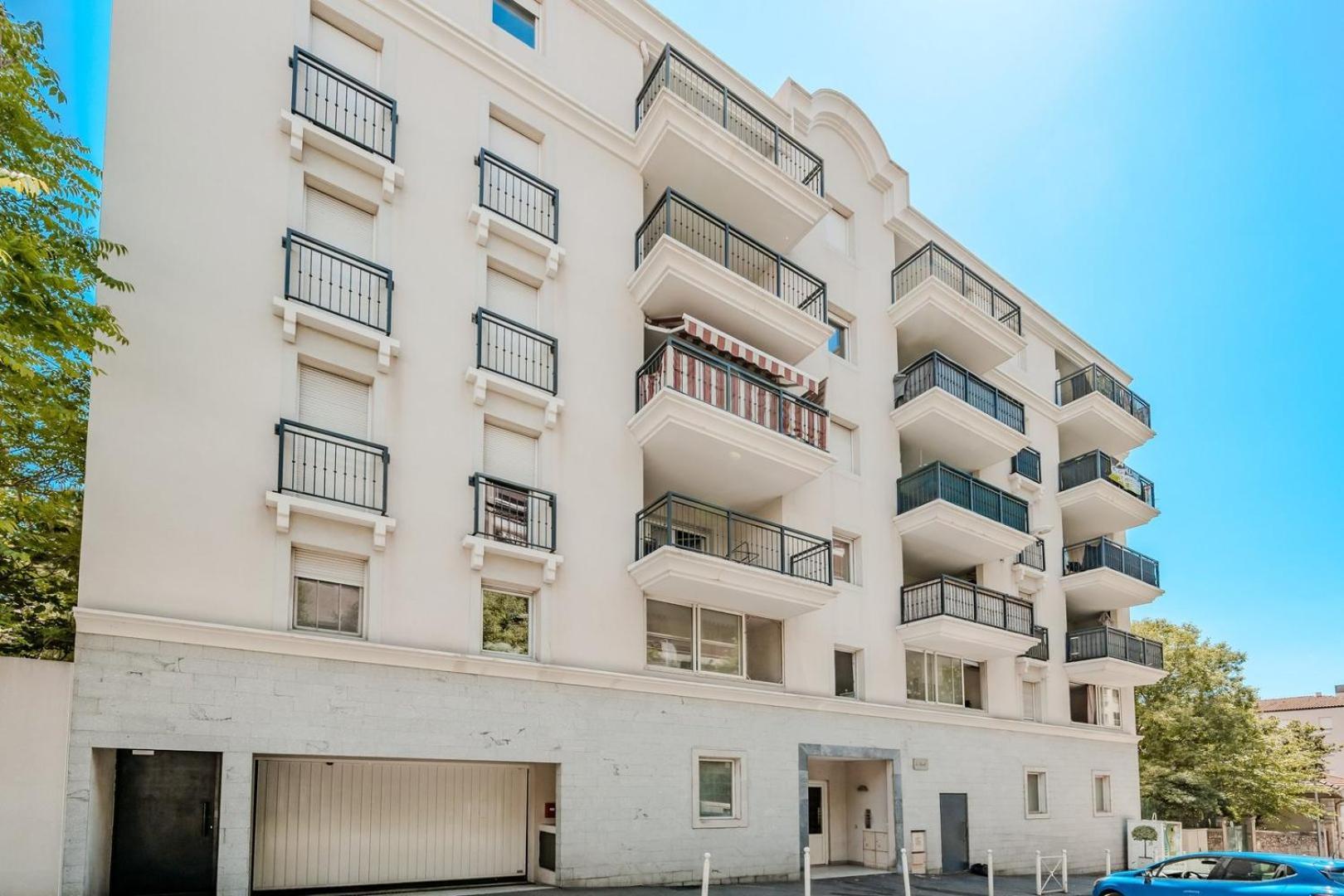 Le Neroli T2 Dernier Etage Avec Terrasse Et Garage Apartman Toulon Kültér fotó