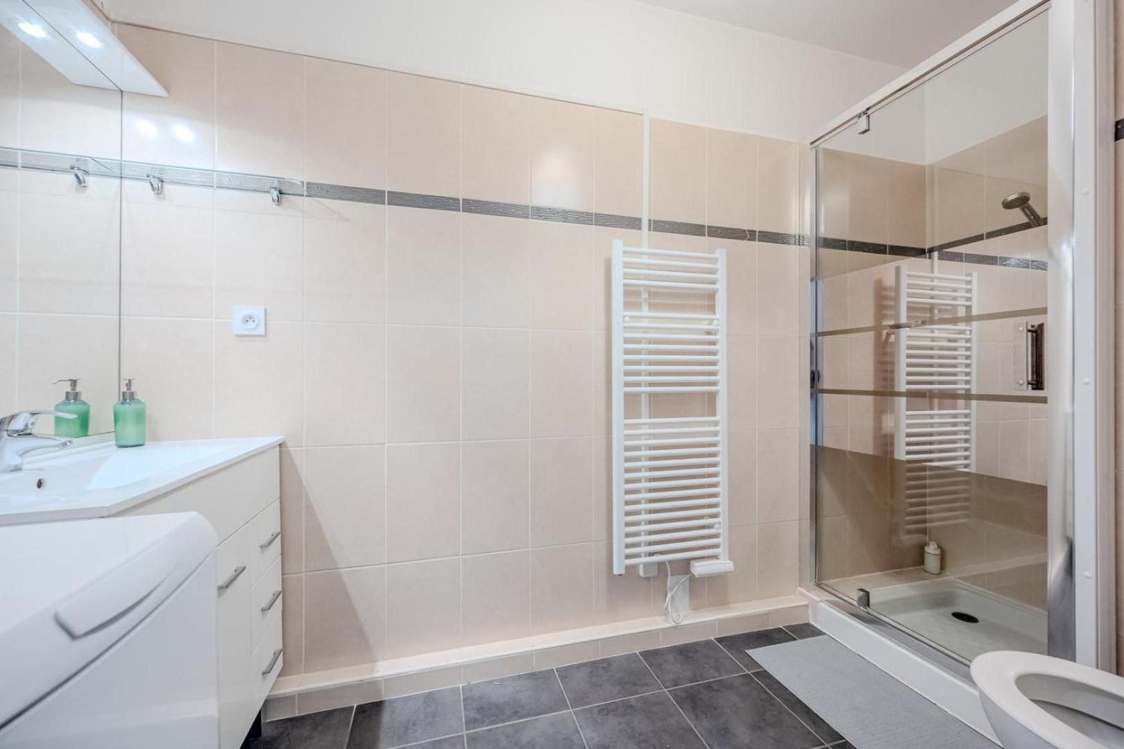 Le Neroli T2 Dernier Etage Avec Terrasse Et Garage Apartman Toulon Kültér fotó